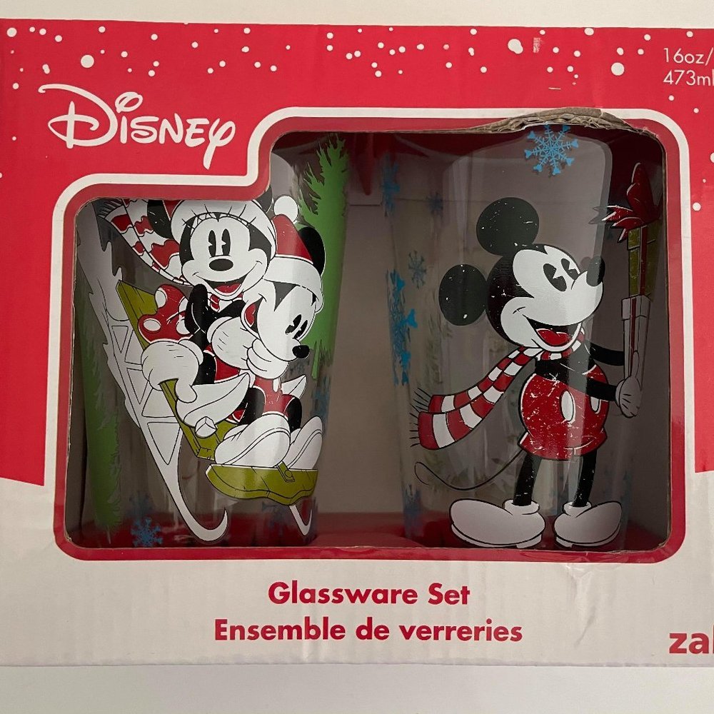 NIB- Disney Holiday Glassware Set